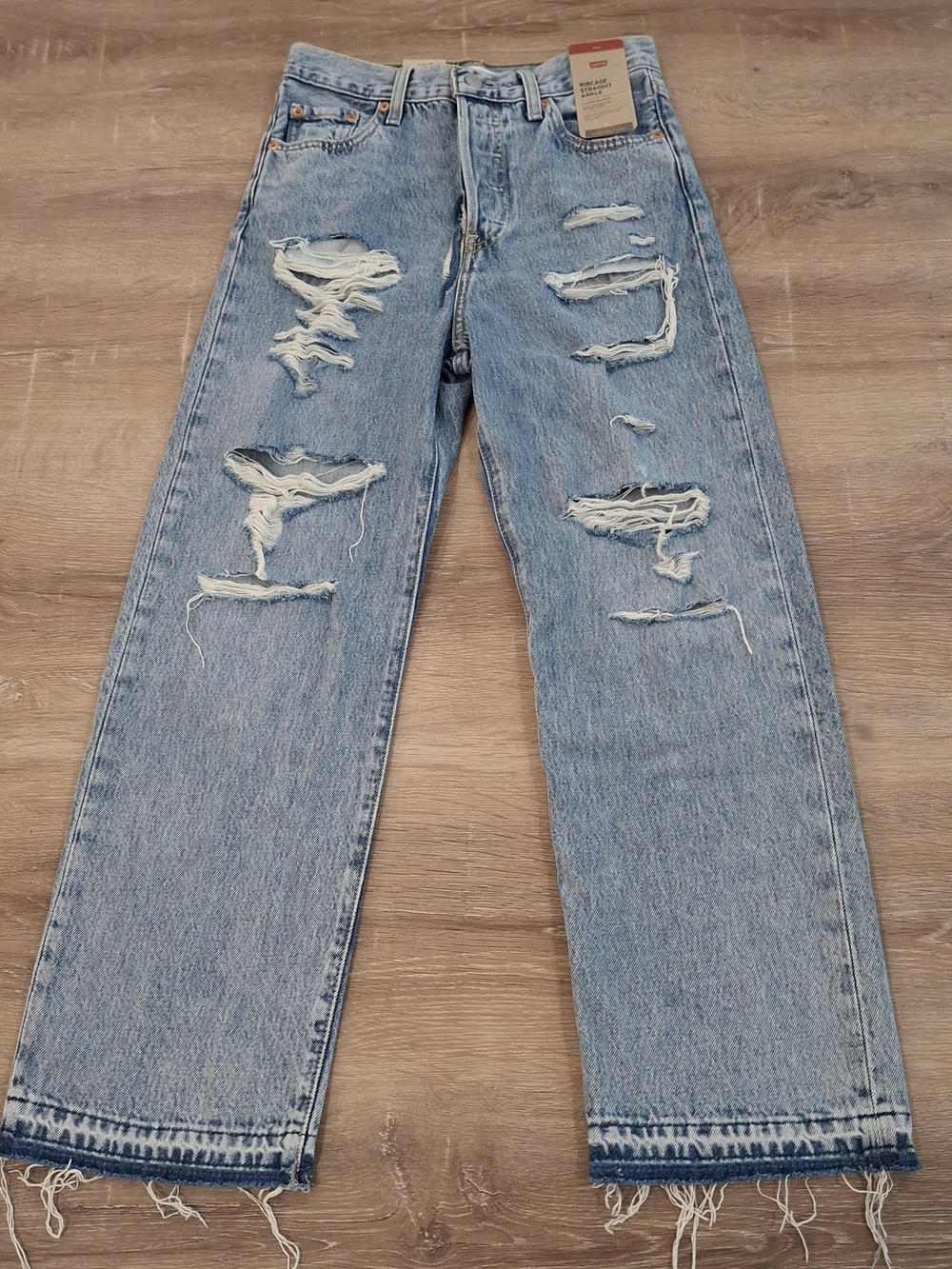 Levi's Ribcage Straight Ankle Distressed Jeans Women's W26 L27 NWT (Flawed)